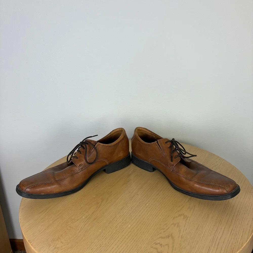 Clarks‎ Leather Square Toe Bicycle Stitch Oxfords Shoes Men's 11.5 Office Work